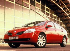 Nissan Primera Hatchback (UK) '2002